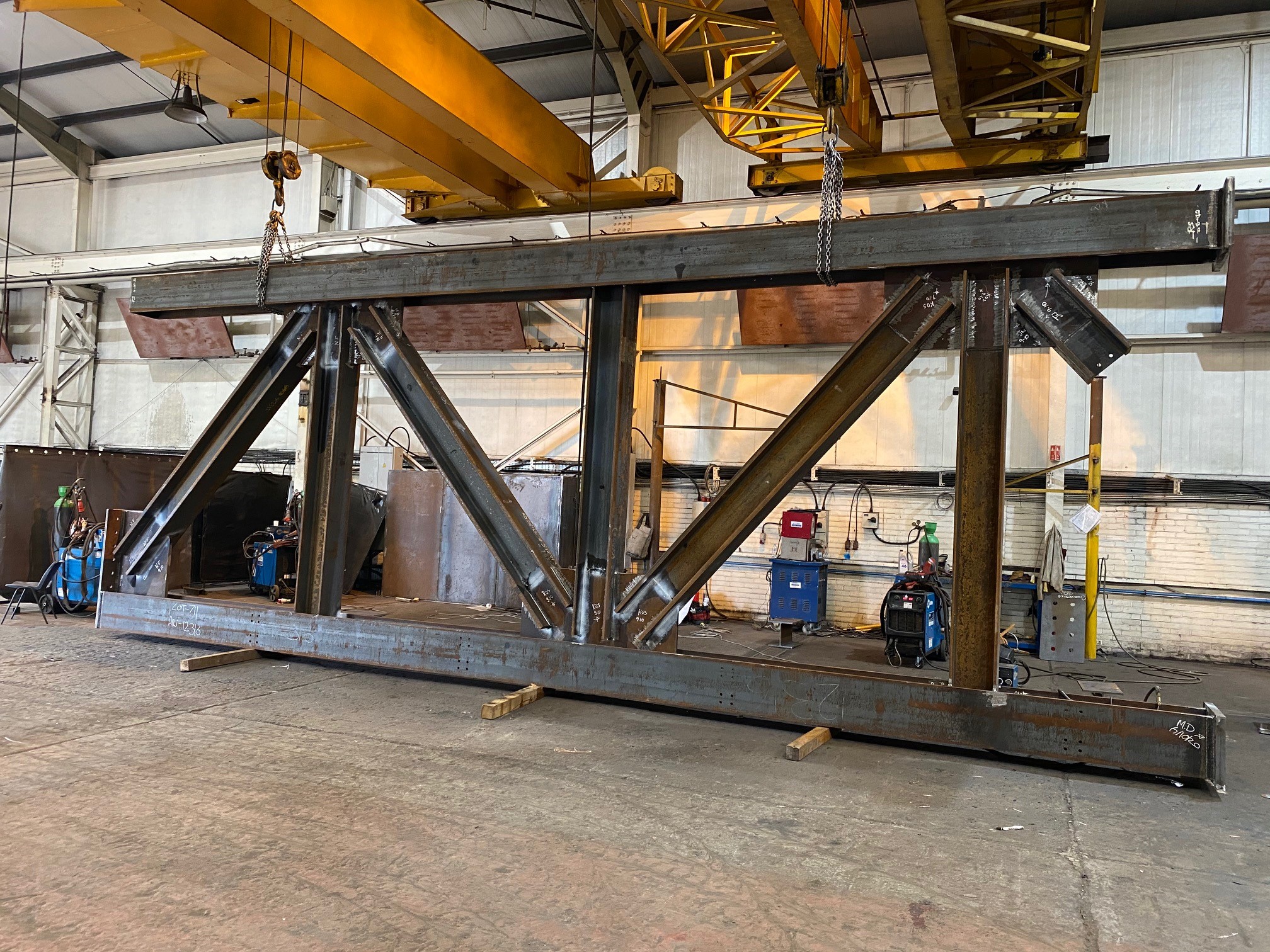 TRUSSES 1